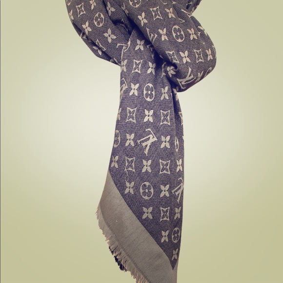Louis Vuitton Accessories - LV shawl/scarf
